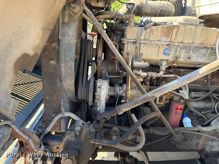 image for item DZ4076 1985 White WCM semi truck