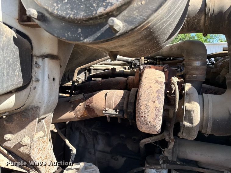 image for item DZ4076 1985 White WCM semi truck