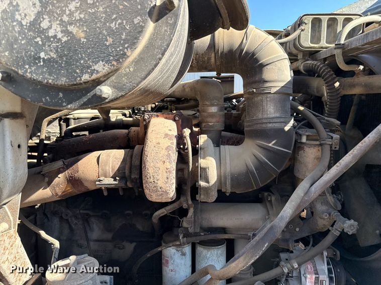 image for item DZ4076 1985 White WCM semi truck