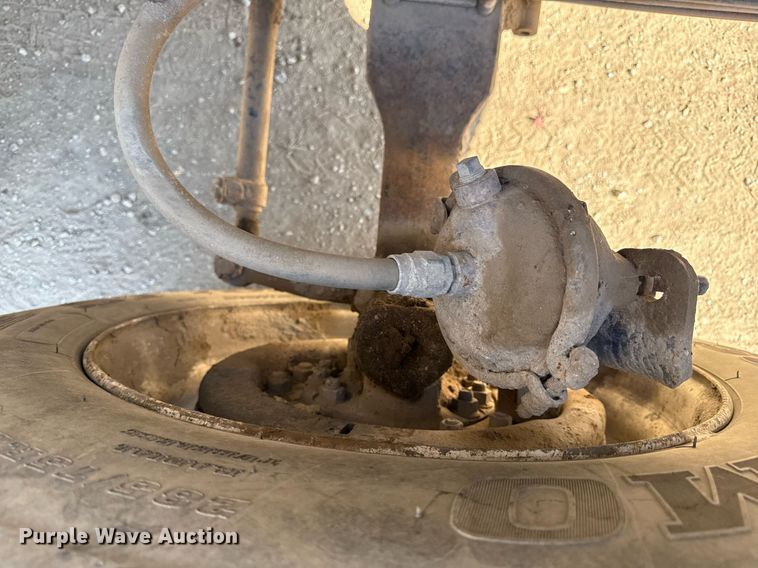 image for item DZ4076 1985 White WCM semi truck