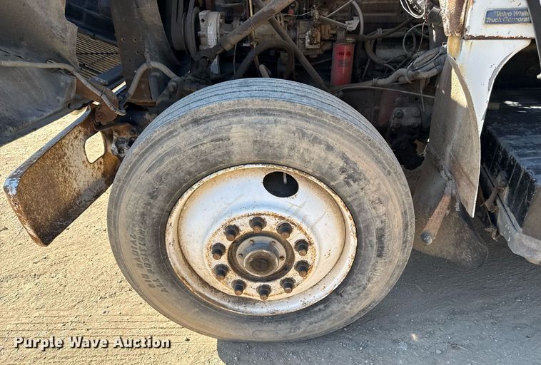 image for item DZ4076 1985 White WCM semi truck