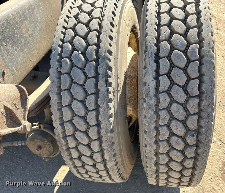 image for item DZ4076 1985 White WCM semi truck