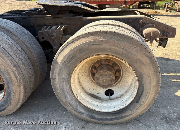 image for item DZ4076 1985 White WCM semi truck