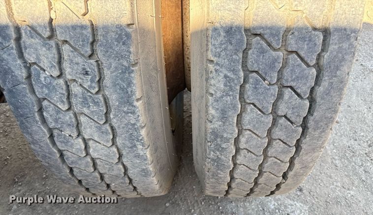 image for item DZ4076 1985 White WCM semi truck