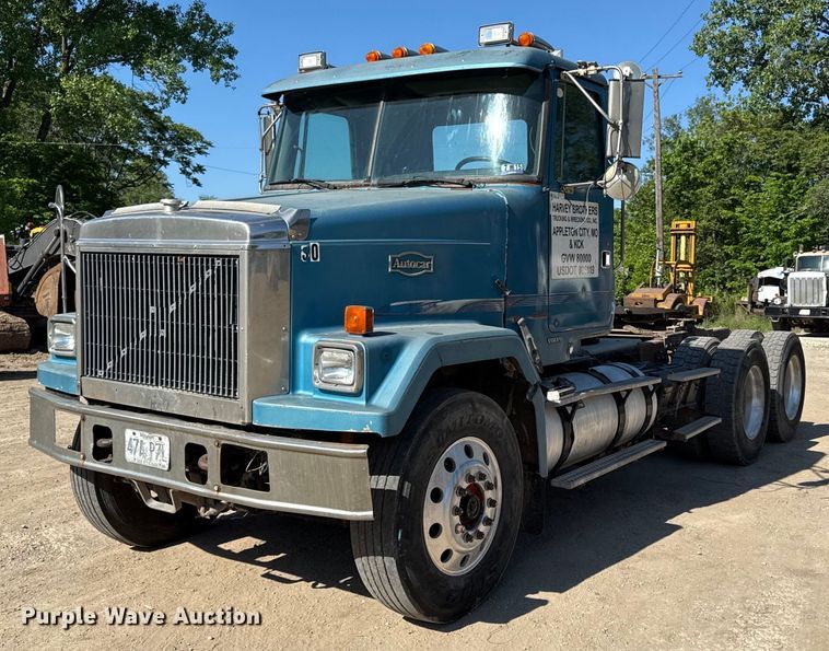 image for item DZ4077 1997 Volvo Autocar semi truck