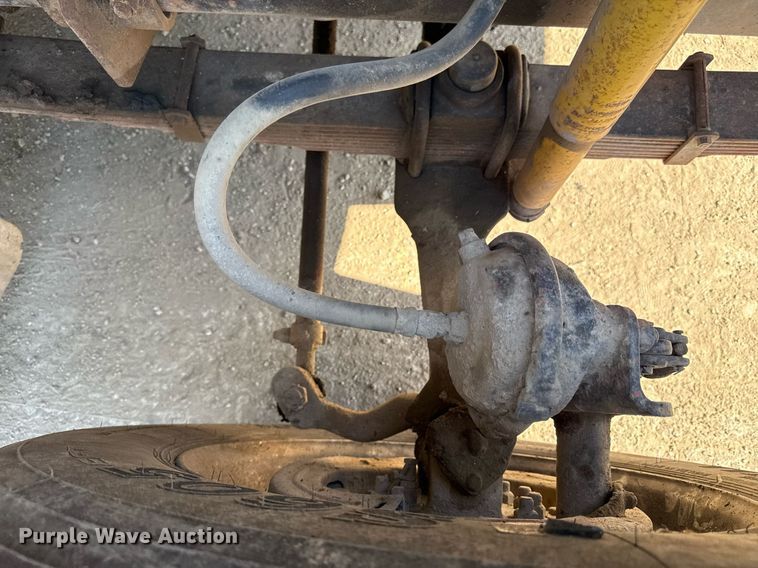 image for item DZ4077 1997 Volvo Autocar semi truck