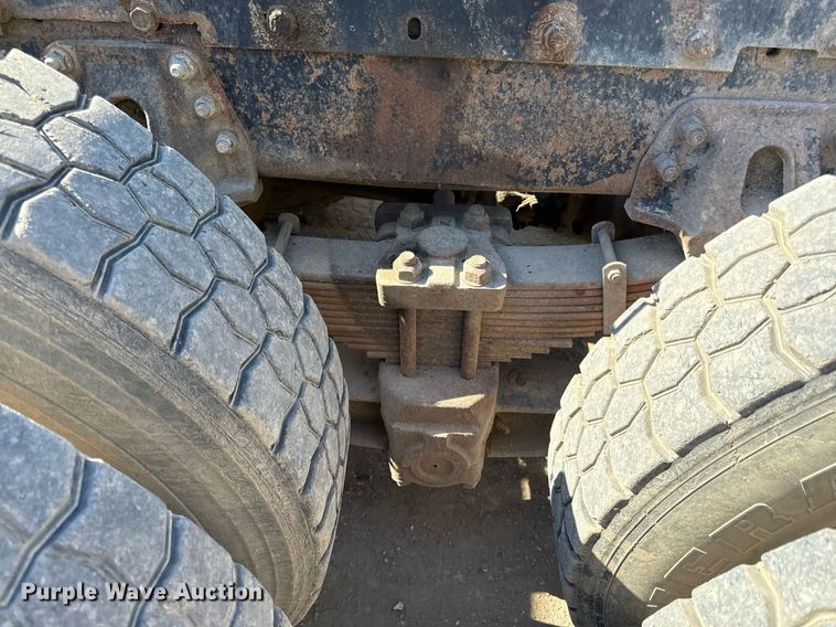 image for item DZ4077 1997 Volvo Autocar semi truck