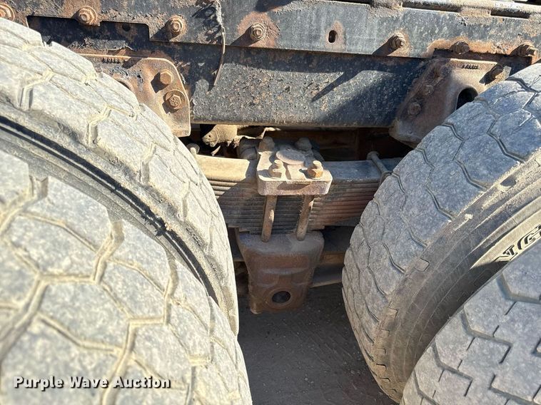 image for item DZ4077 1997 Volvo Autocar semi truck