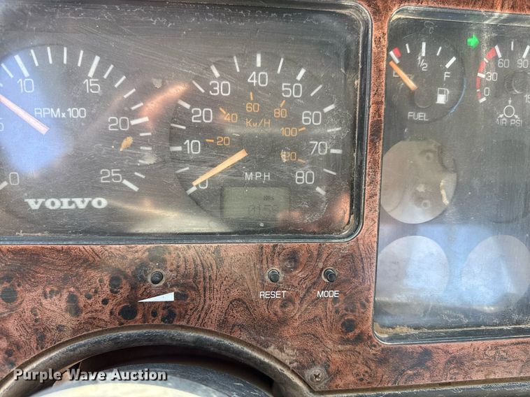 image for item DZ4077 1997 Volvo Autocar semi truck