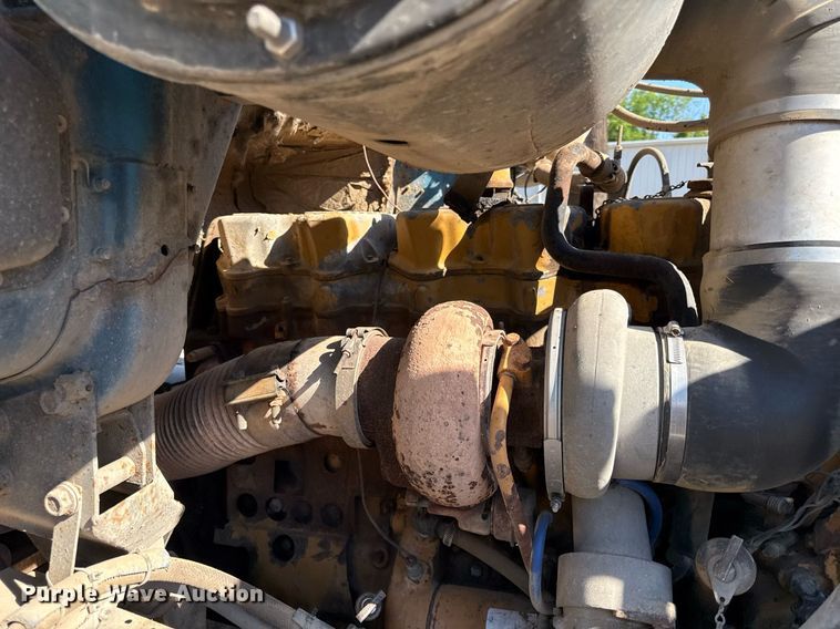 image for item DZ4077 1997 Volvo Autocar semi truck