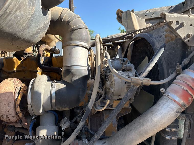 image for item DZ4077 1997 Volvo Autocar semi truck