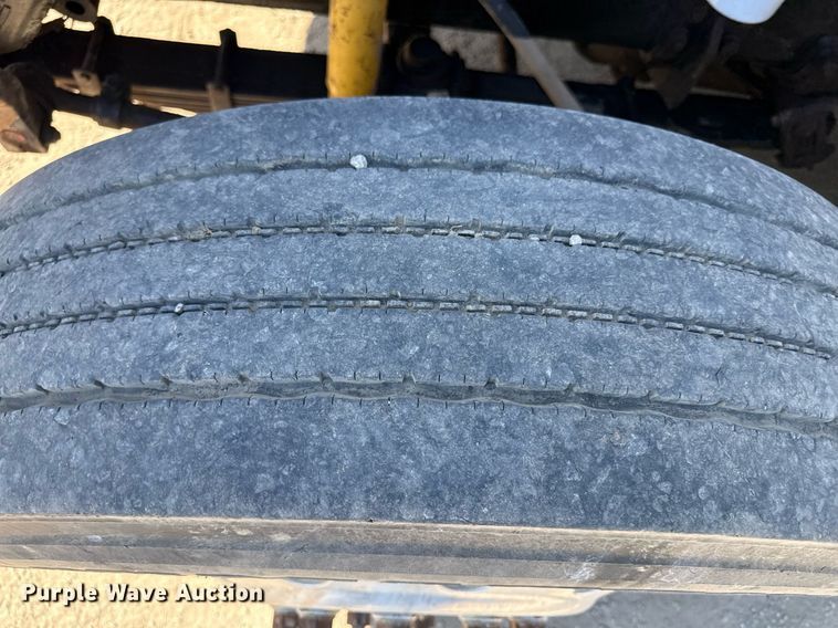 image for item DZ4077 1997 Volvo Autocar semi truck