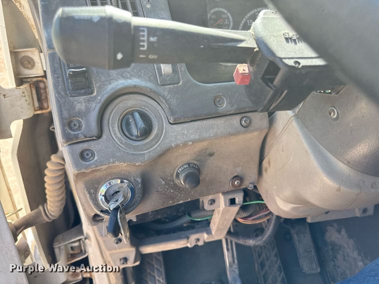 image for item DZ4079 2003 Sterling A9500 semi truck