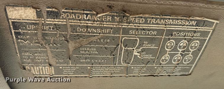 image for item DZ4079 2003 Sterling A9500 semi truck