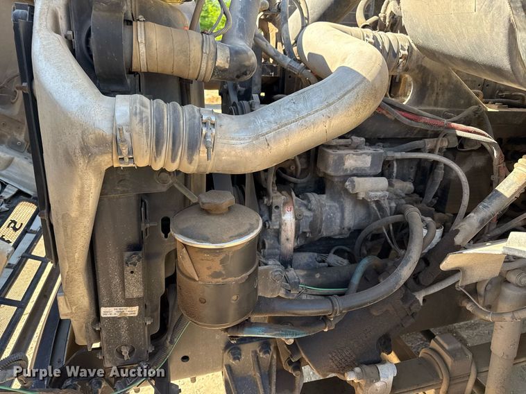 image for item DZ4079 2003 Sterling A9500 semi truck