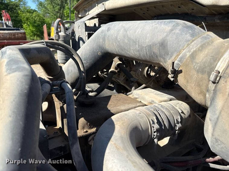 image for item DZ4079 2003 Sterling A9500 semi truck