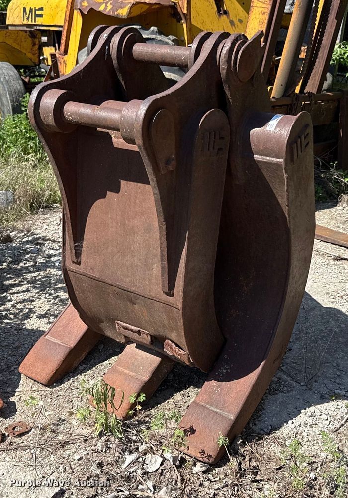 image for item DZ4080 WB excavator grapple