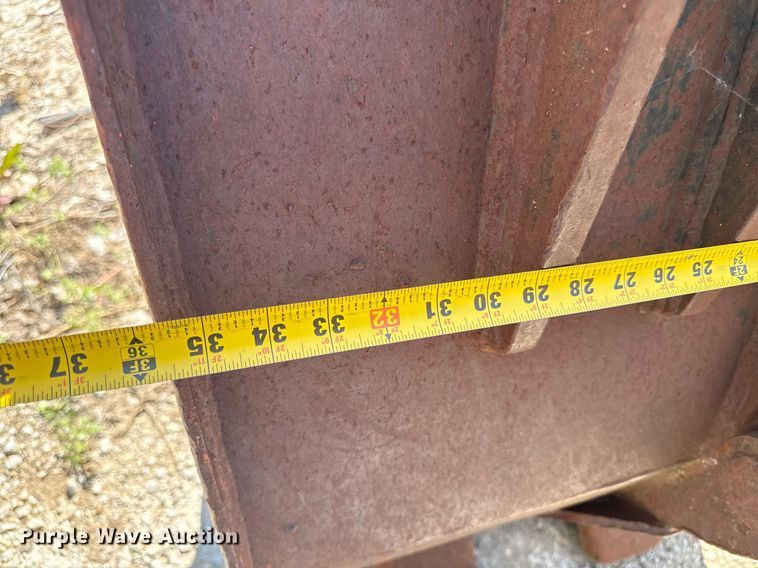 image for item DZ4080 WB excavator grapple