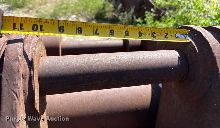 image for item DZ4080 WB excavator grapple