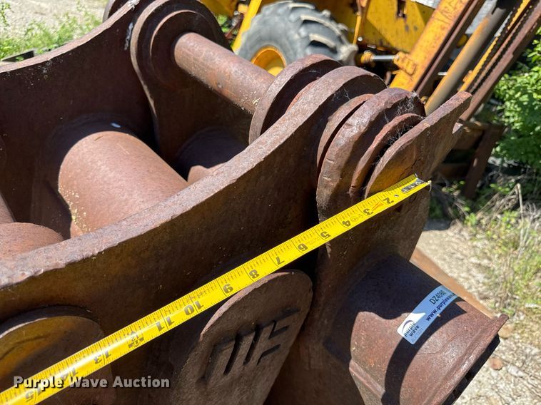 image for item DZ4080 WB excavator grapple