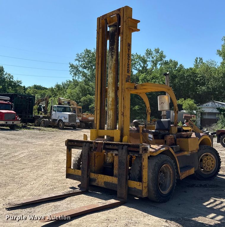 image for item DZ4081 Hyster 200 forklift