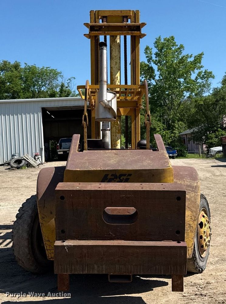 image for item DZ4081 Hyster 200 forklift