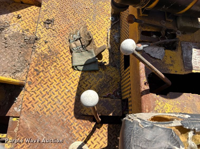 image for item DZ4081 Hyster 200 forklift