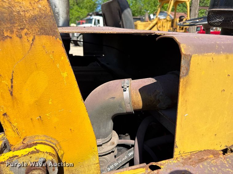 image for item DZ4081 Hyster 200 forklift