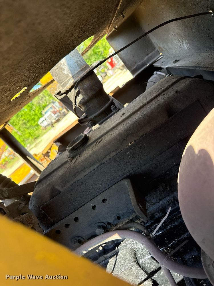 image for item DZ4081 Hyster 200 forklift