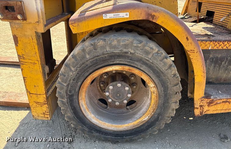 image for item DZ4081 Hyster 200 forklift