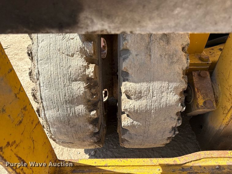 image for item DZ4081 Hyster 200 forklift