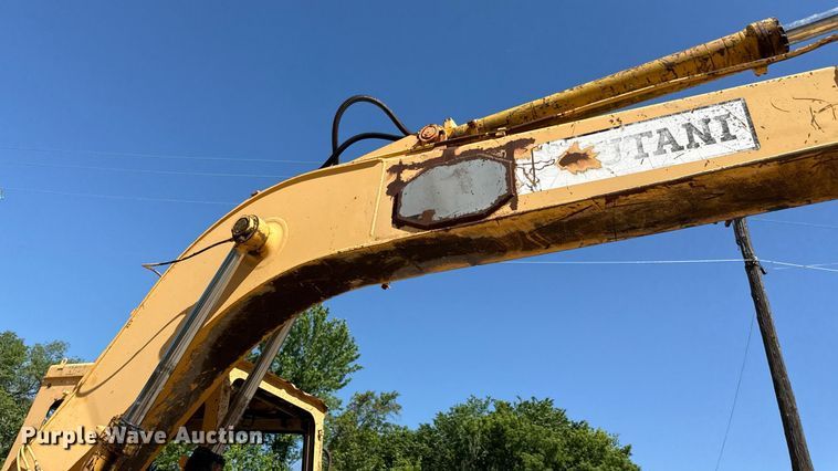 image for item DZ4083 MDI Yutanti MD120 excavator