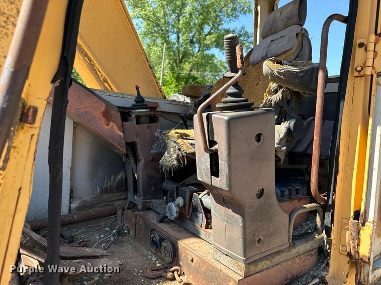 image for item DZ4083 MDI Yutanti MD120 excavator