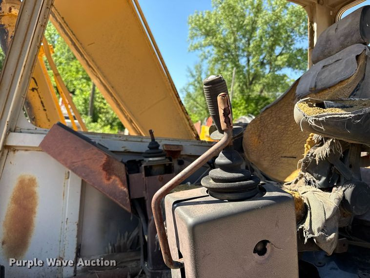 image for item DZ4083 MDI Yutanti MD120 excavator