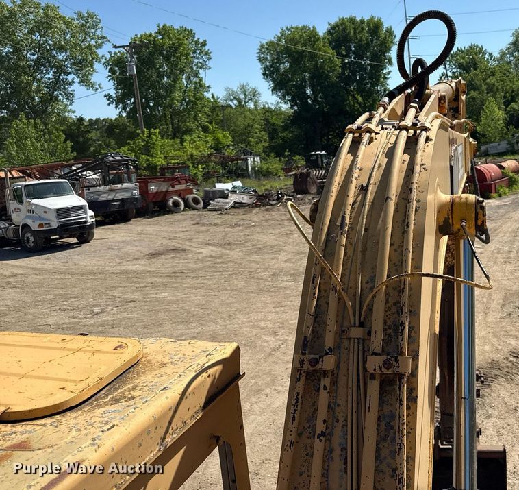 image for item DZ4083 MDI Yutanti MD120 excavator