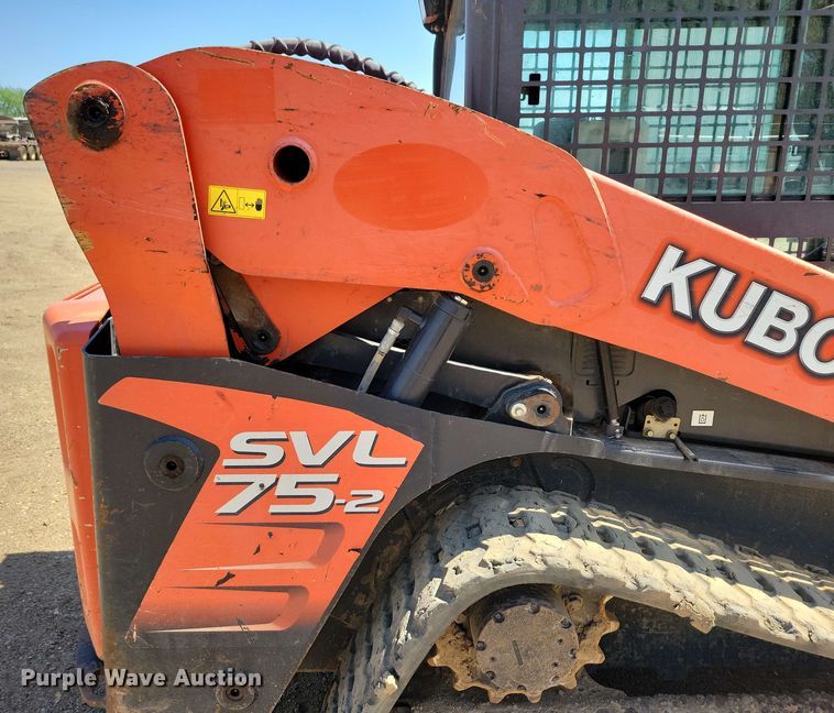 image for item EA2437 2017 Kubota SVL 75-2 tracked skid steer loader