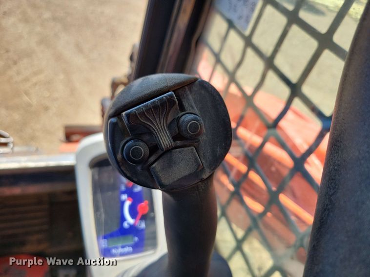 image for item EA2437 2017 Kubota SVL 75-2 tracked skid steer loader