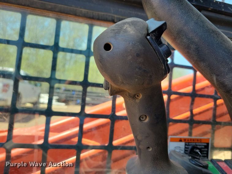 image for item EA2437 2017 Kubota SVL 75-2 tracked skid steer loader