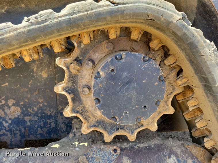 image for item EA2437 2017 Kubota SVL 75-2 tracked skid steer loader