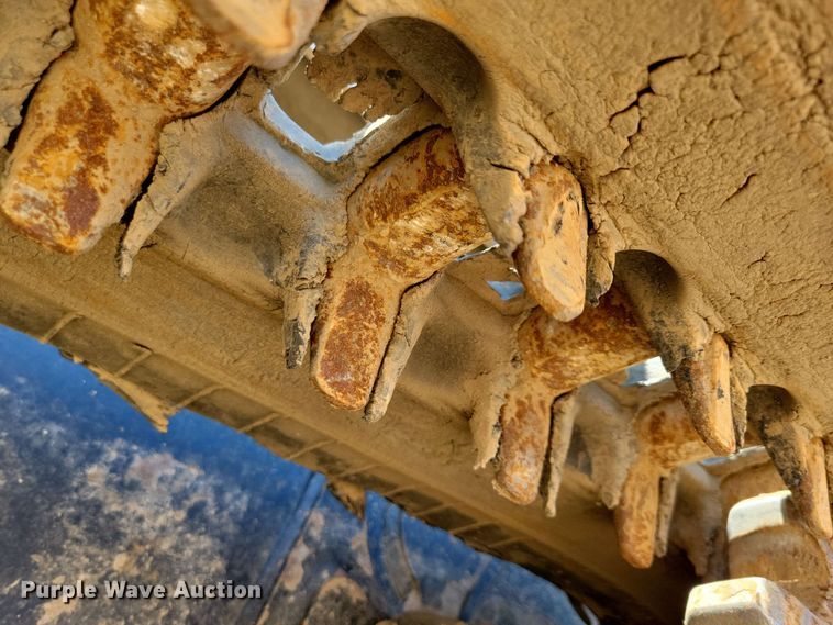 image for item EA2437 2017 Kubota SVL 75-2 tracked skid steer loader