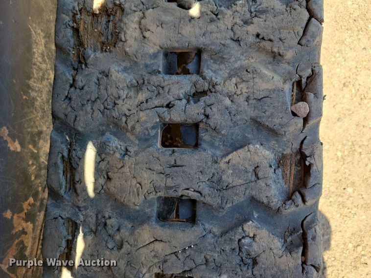 image for item EA2437 2017 Kubota SVL 75-2 tracked skid steer loader