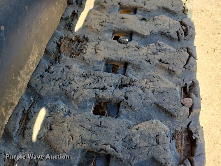 image for item EA2437 2017 Kubota SVL 75-2 tracked skid steer loader