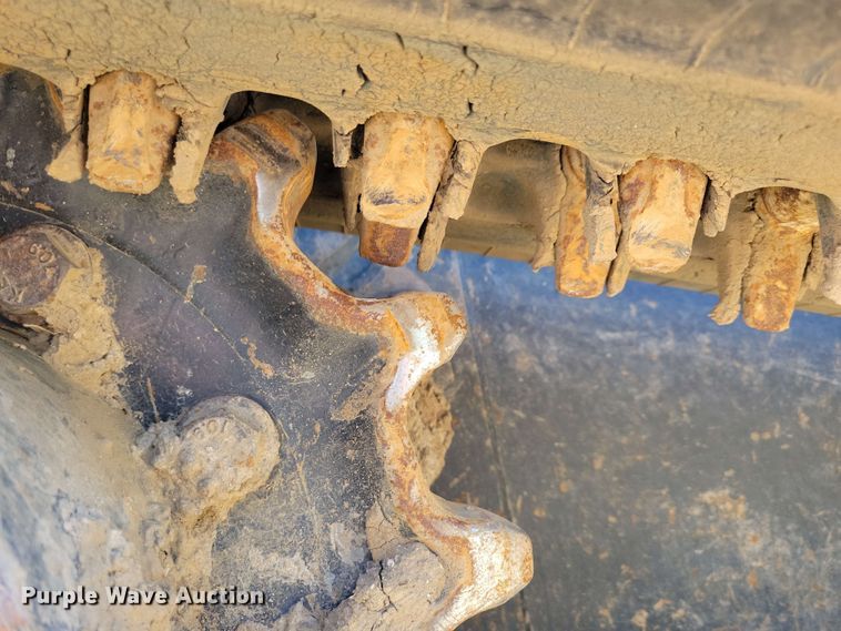 image for item EA2437 2017 Kubota SVL 75-2 tracked skid steer loader