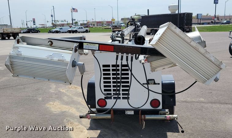 image for item EA2442 Night Hawk LT12 light plant