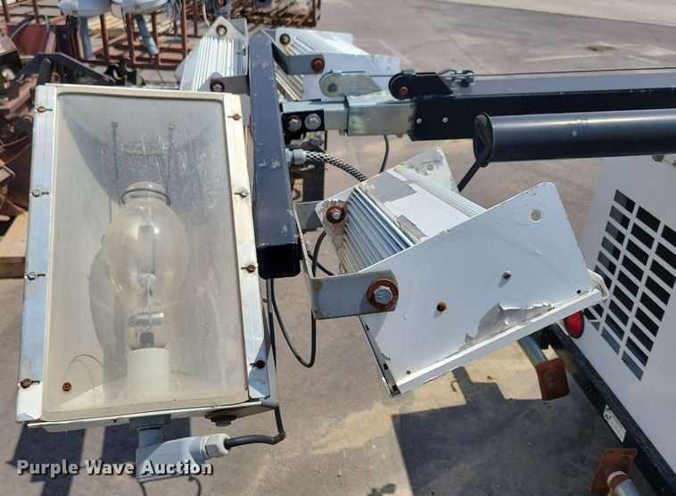 image for item EA2442 Night Hawk LT12 light plant