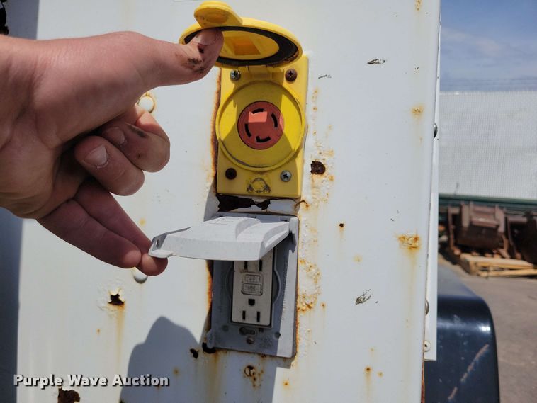 image for item EA2442 Night Hawk LT12 light plant