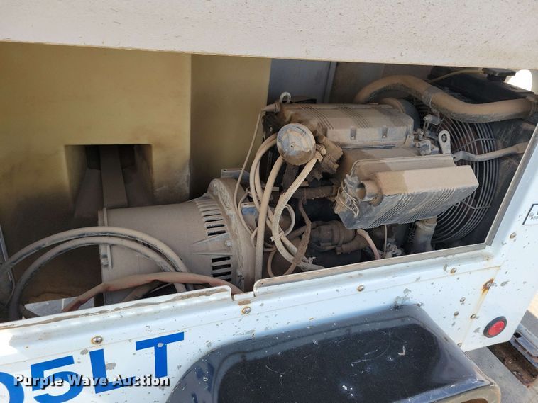 image for item EA2442 Night Hawk LT12 light plant