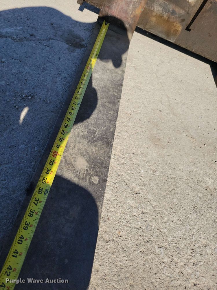 image for item EA2443 Hyster 80 XL2 forklift