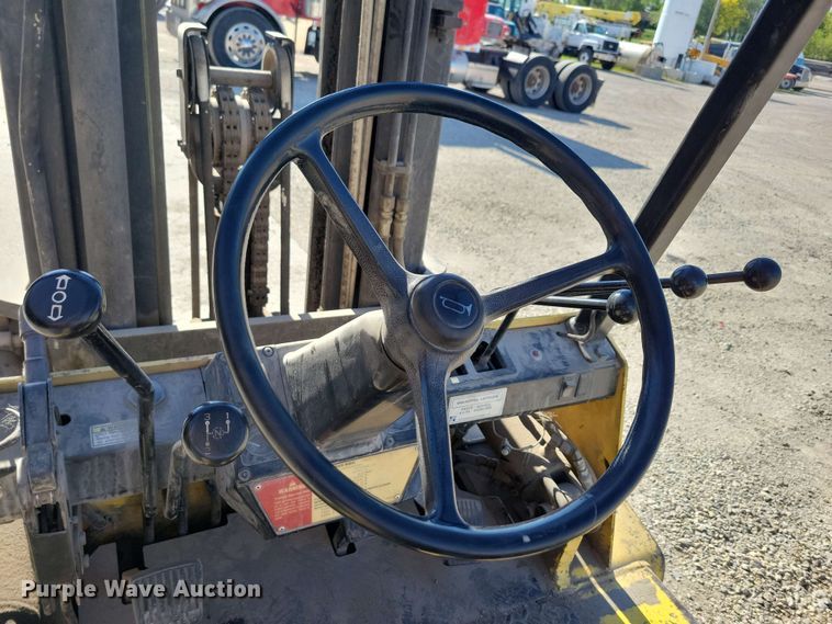 image for item EA2443 Hyster 80 XL2 forklift