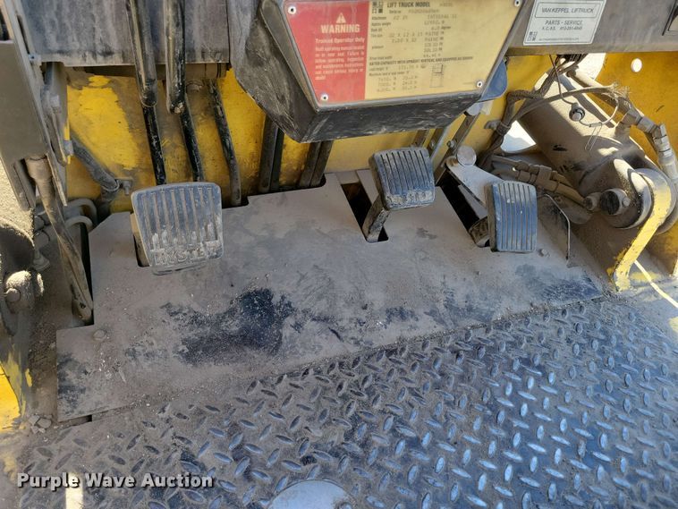 image for item EA2443 Hyster 80 XL2 forklift